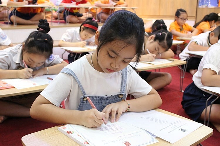 Lựa chọn bút máy với học sinh tiểu học